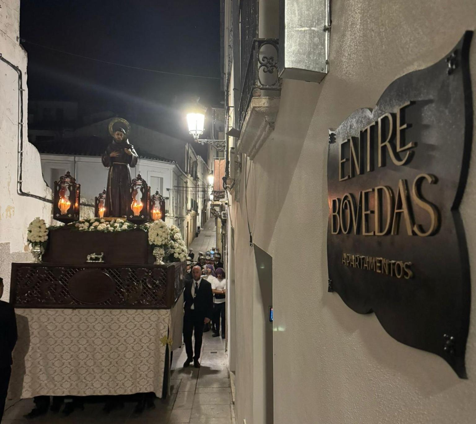 Entre Bovedas Caces 外观 照片
